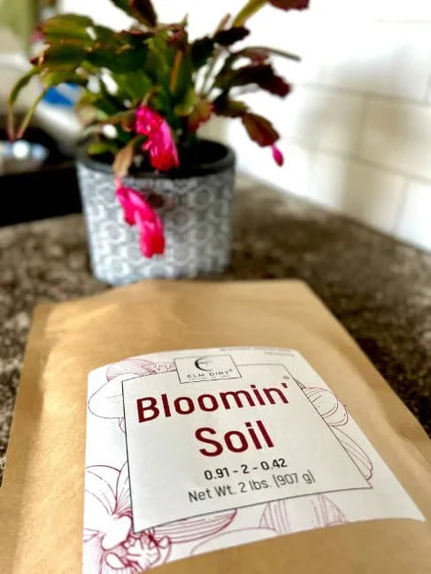 Bloomin' Soil Organic Flower Booster - Image 7