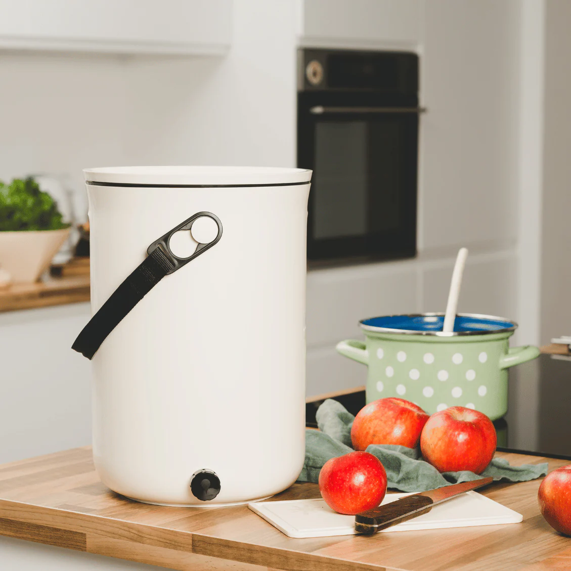 Bokashi Kitchen Compost Bin 2.5 gal. - Image 2