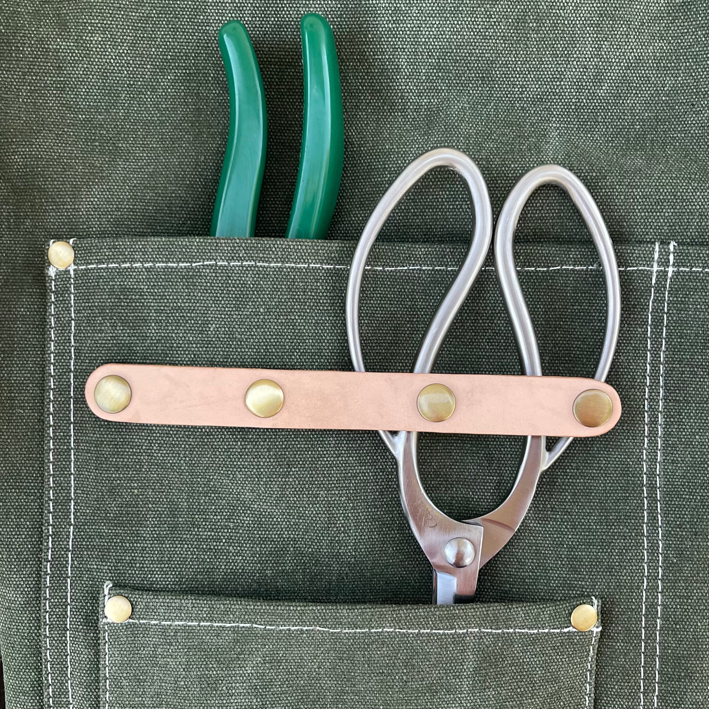 Gardening Apron - Waxed Canvas Apron with Pockets - Image 12