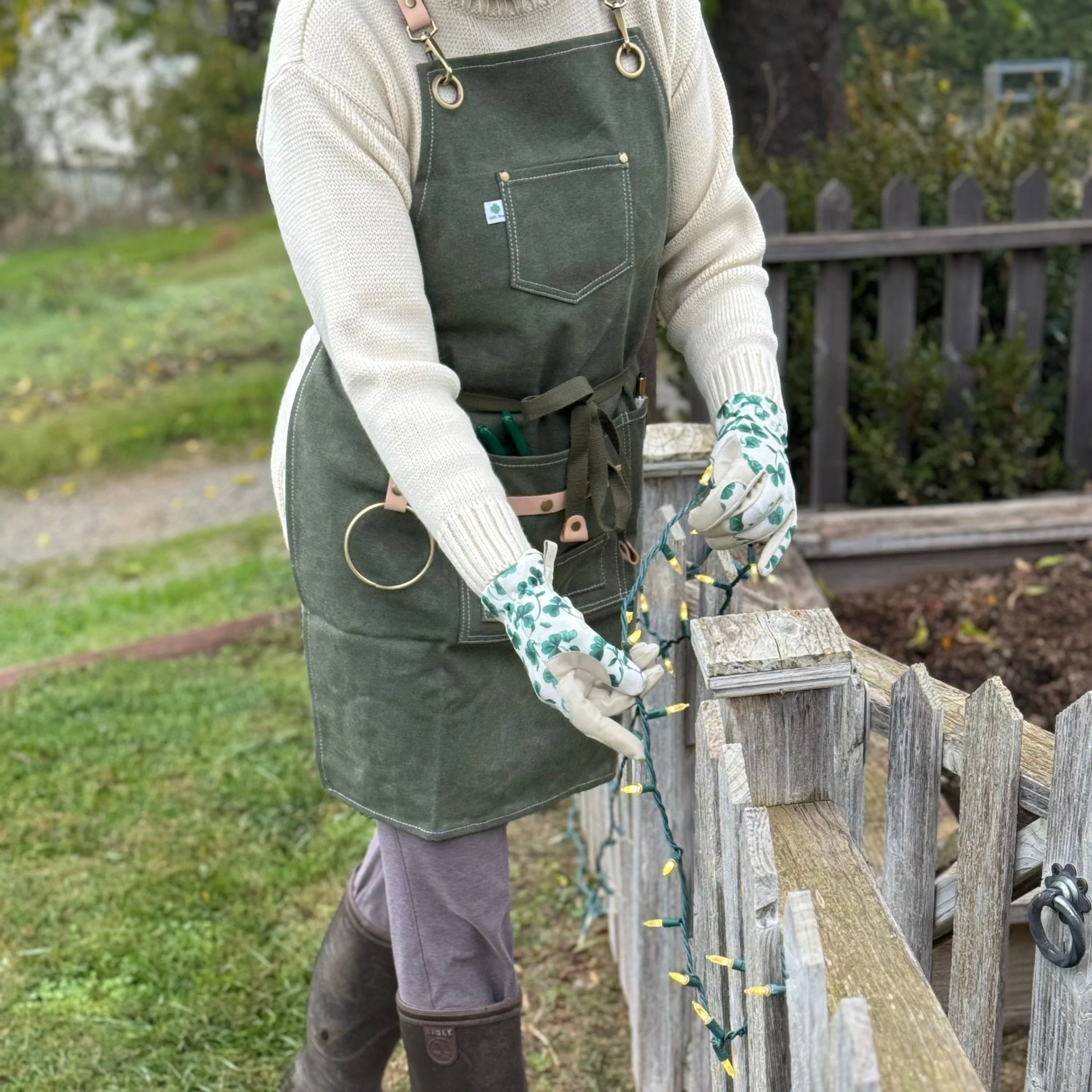 Gardening Apron - Waxed Canvas Apron with Pockets - Image 2