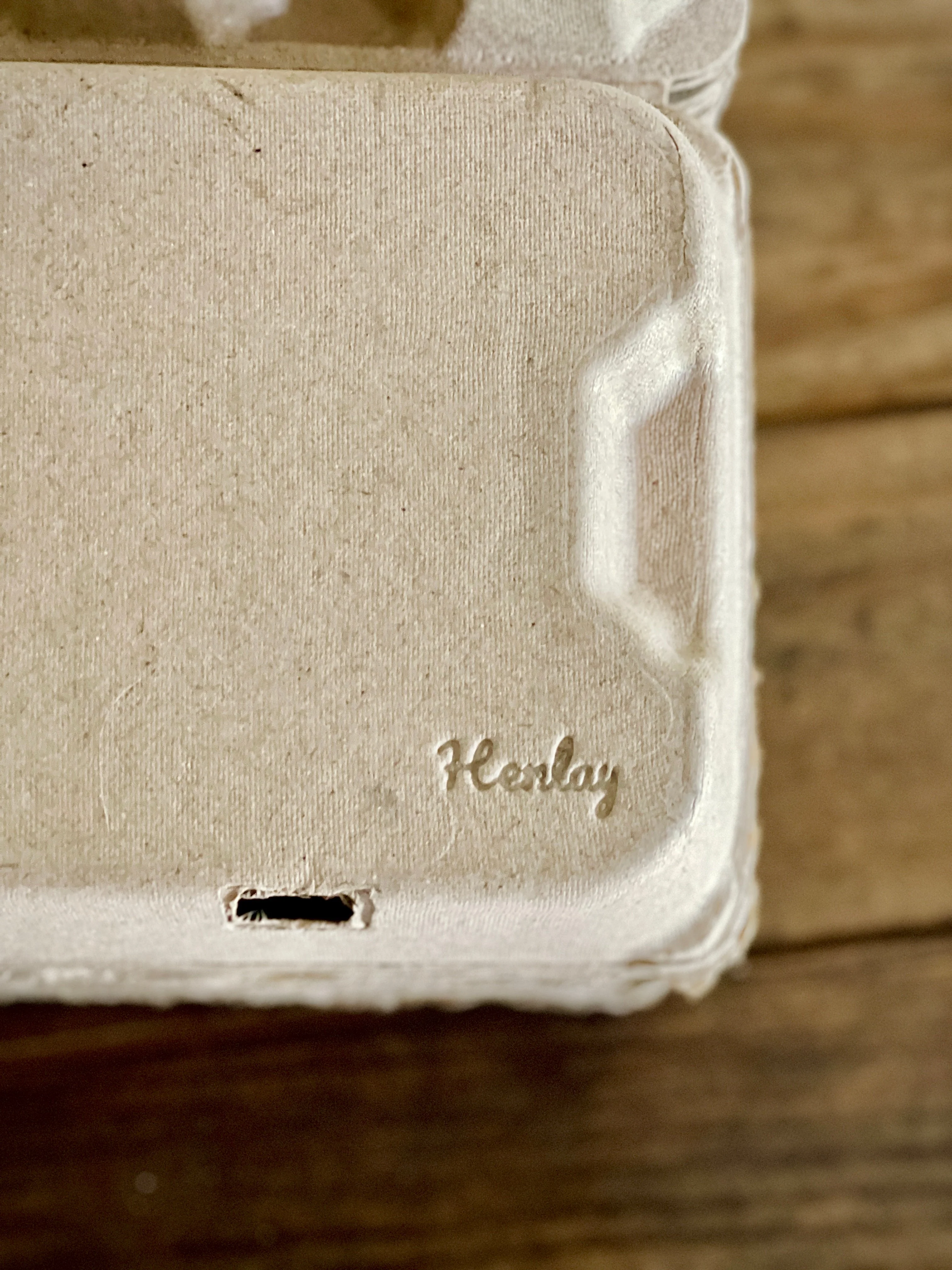 Henlay Duck Egg Cartons - Holds Half Dozen Jumbo Eggs- Blank Flat Top, 2 colors, 20 or 100 - Image 7
