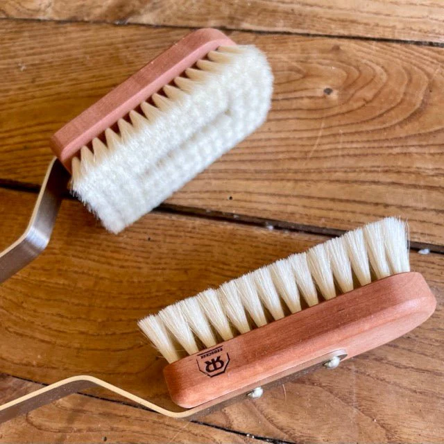 Indoor Plant Dust Brush - Unique Gift - Image 3