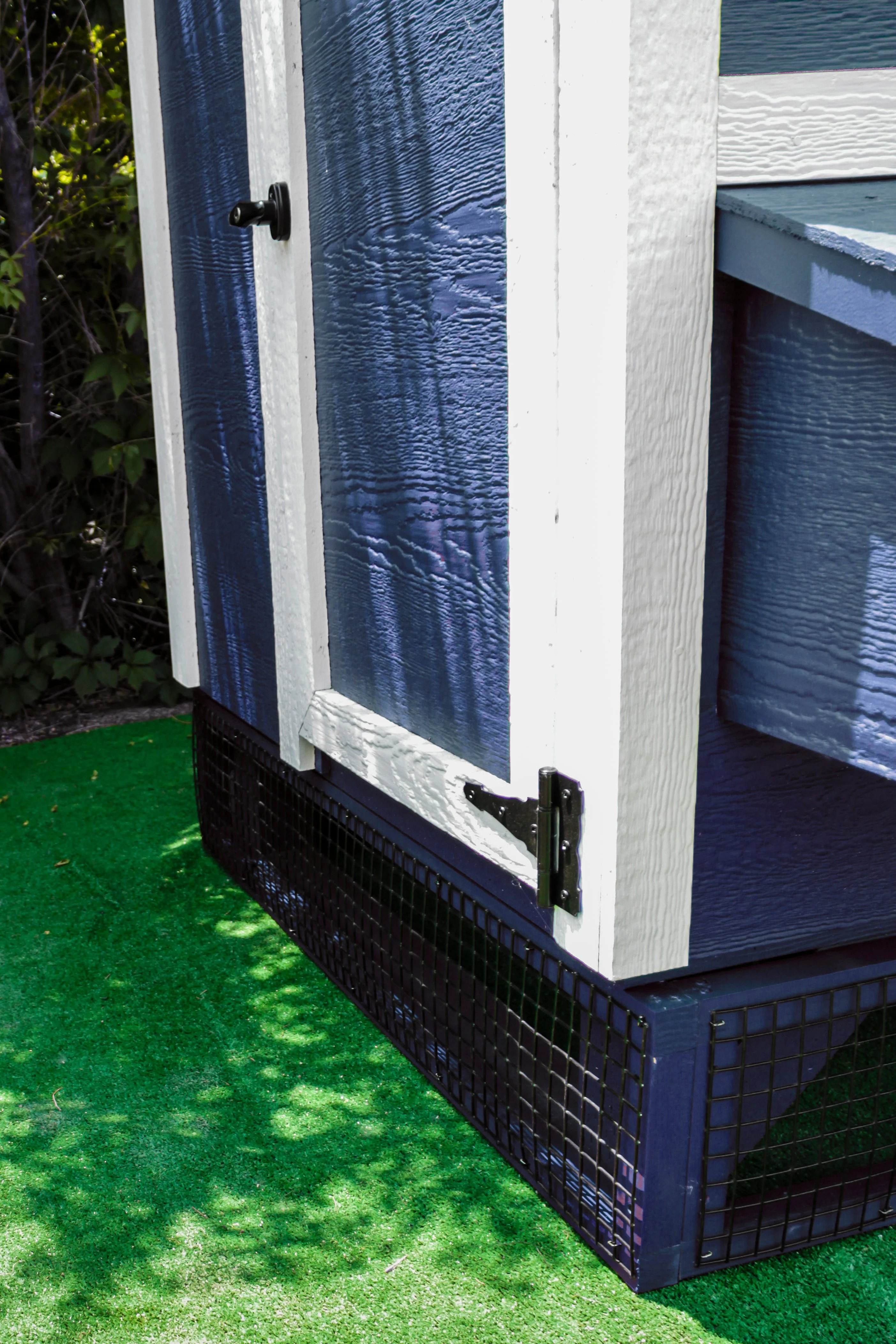Medium Wire Chicken Coop Panels - Image 8
