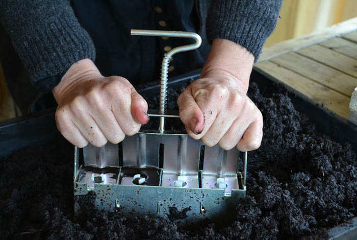 Mini 4 Soil Blocker - Image 2