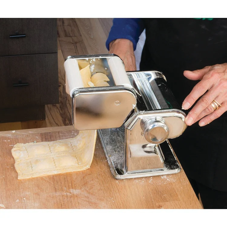 Traditional Pasta Machine - Image 5
