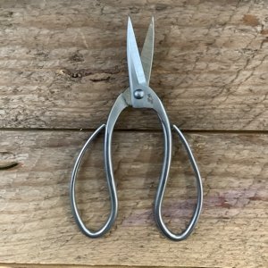Ultimate Garden Gift Box - 4 Garden Tool Set (Hori Hori, Pruners, Garden Snips and Garden Tool Sharpeners) Tool Kit - Image 4