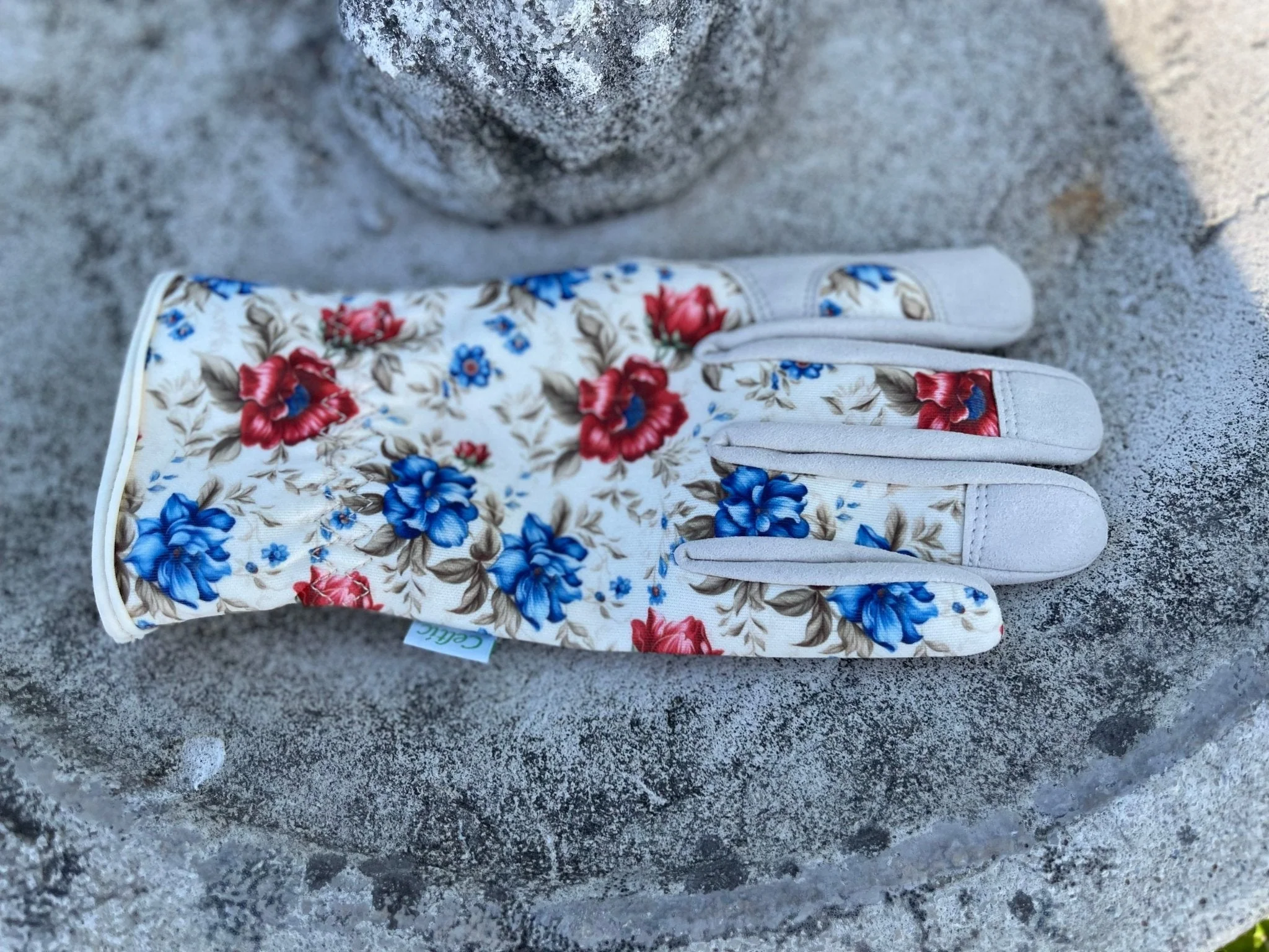 Women's Floral Gardening and Project Gloves "The Caroline" - Image 3