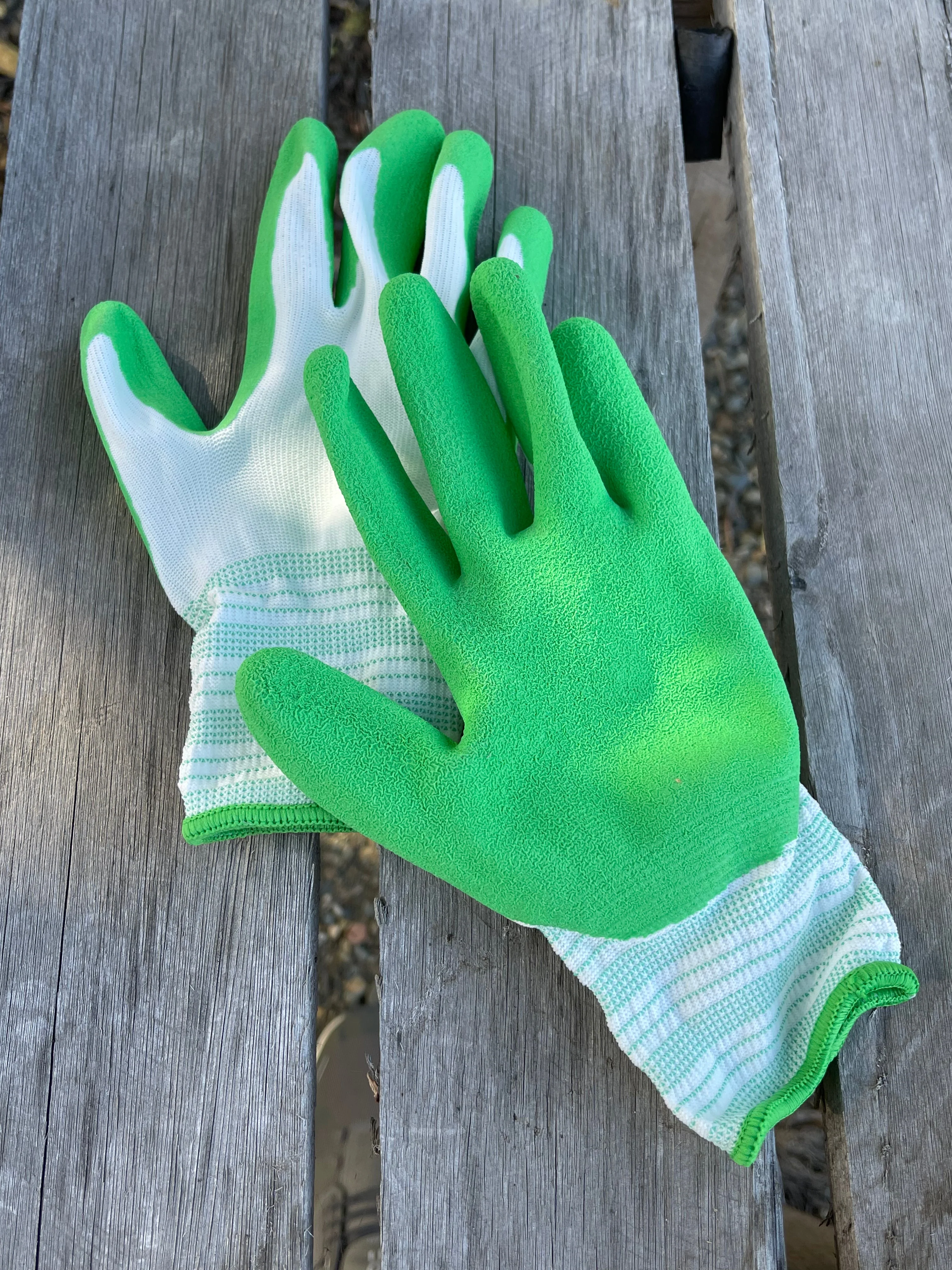 Women's Nitrile Gardening Gloves - 3 Pack - Image 3